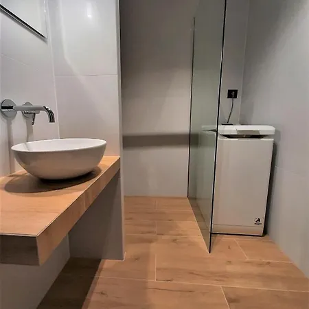 Apartment Uroczy 2 I Bezplatny Parking Na Miejscu Swinoujscie