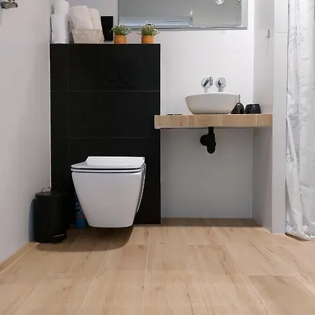 Uroczy 2 I Bezplatny Parking Na Miejscu Apartment