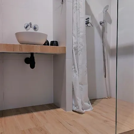 Uroczy 2 I Bezplatny Parking Na Miejscu Apartment *